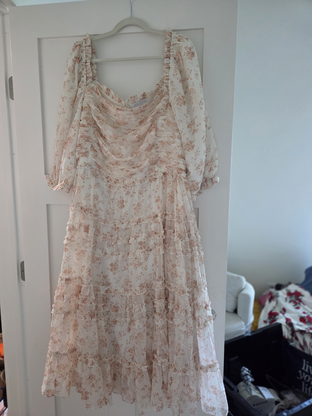 Ivy City Co. White Floral Dress